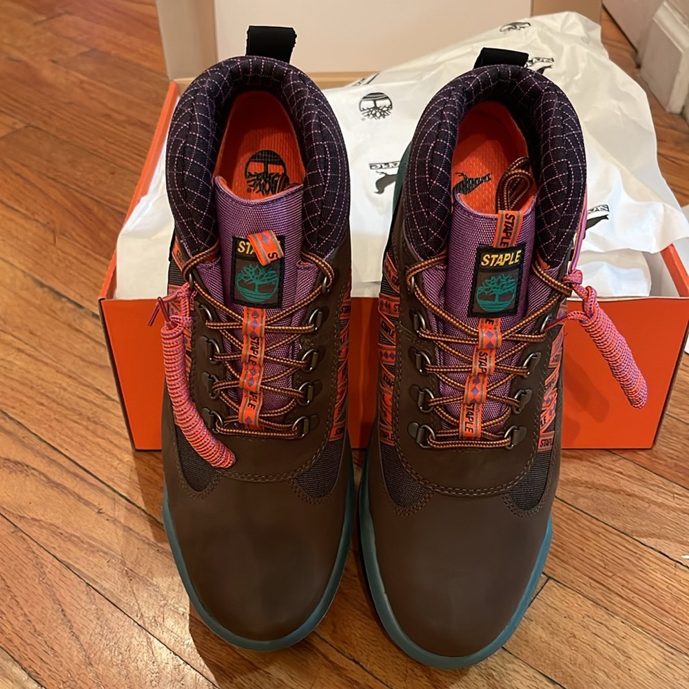 STAPLE PIGEON X TIMBERLAND - NEVER WORN